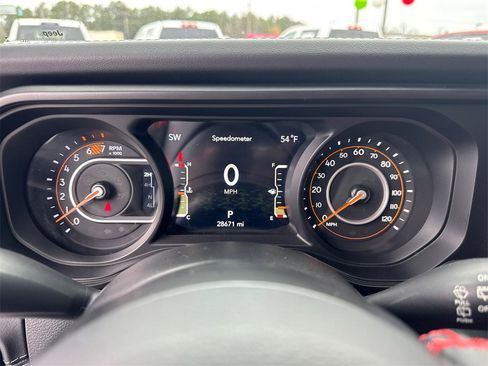 Used 2024 Jeep Wrangler Unlimited Rubicon image 28