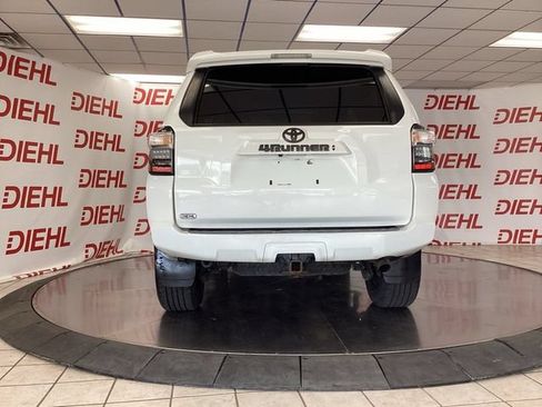 Used 2023 Toyota 4Runner SR5 Premium w/ Moonroof Package AWD/4WD image 6