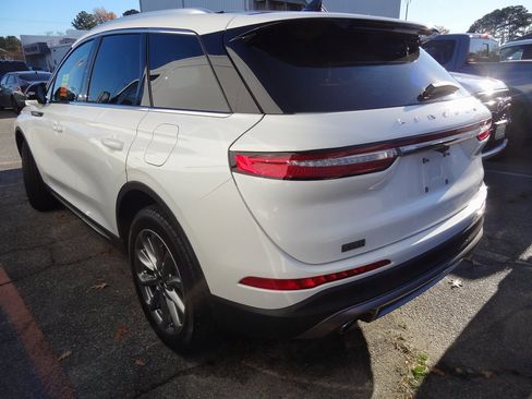 Used 2022 Lincoln Corsair AWD w/ Premium Package image 4