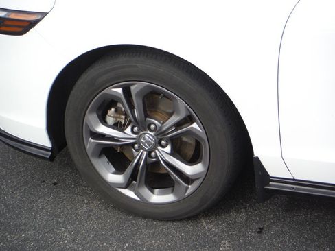 Used 2023 Honda Accord EX-L image 4