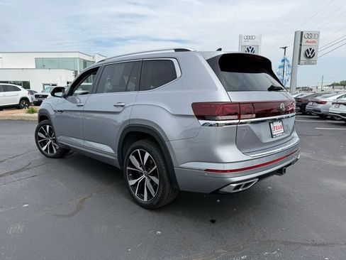 Used 2024 Volkswagen Atlas SEL Premium R-Line AWD/4WD image 5