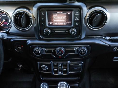 Used 2020 Jeep Gladiator Sport w/ Quick Order Package 23S AWD/4WD image 29