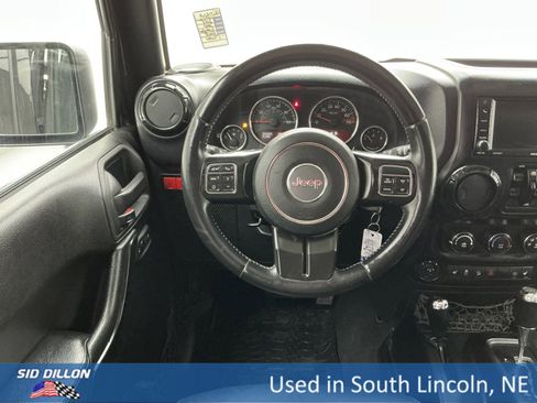 Used 2015 Jeep Wrangler Unlimited Rubicon image 20