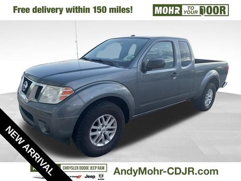 Used 2017 Nissan Frontier SV image 2