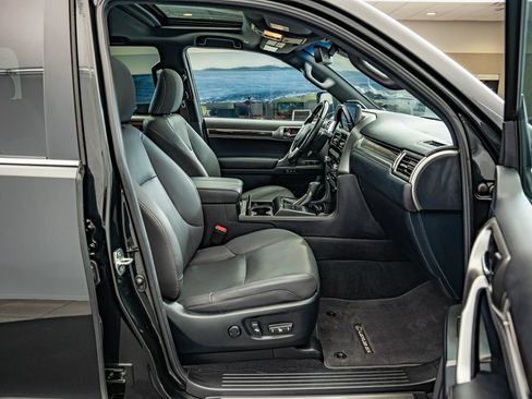 Certified 2023 Lexus GX 460 Premium w/ Premium Plus Package AWD/4WD image 39
