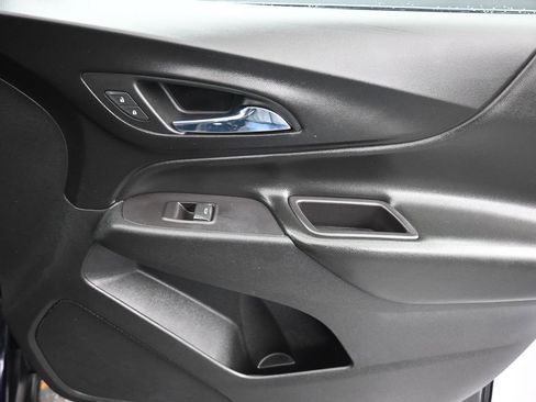 Used 2020 Chevrolet Equinox LT image 34