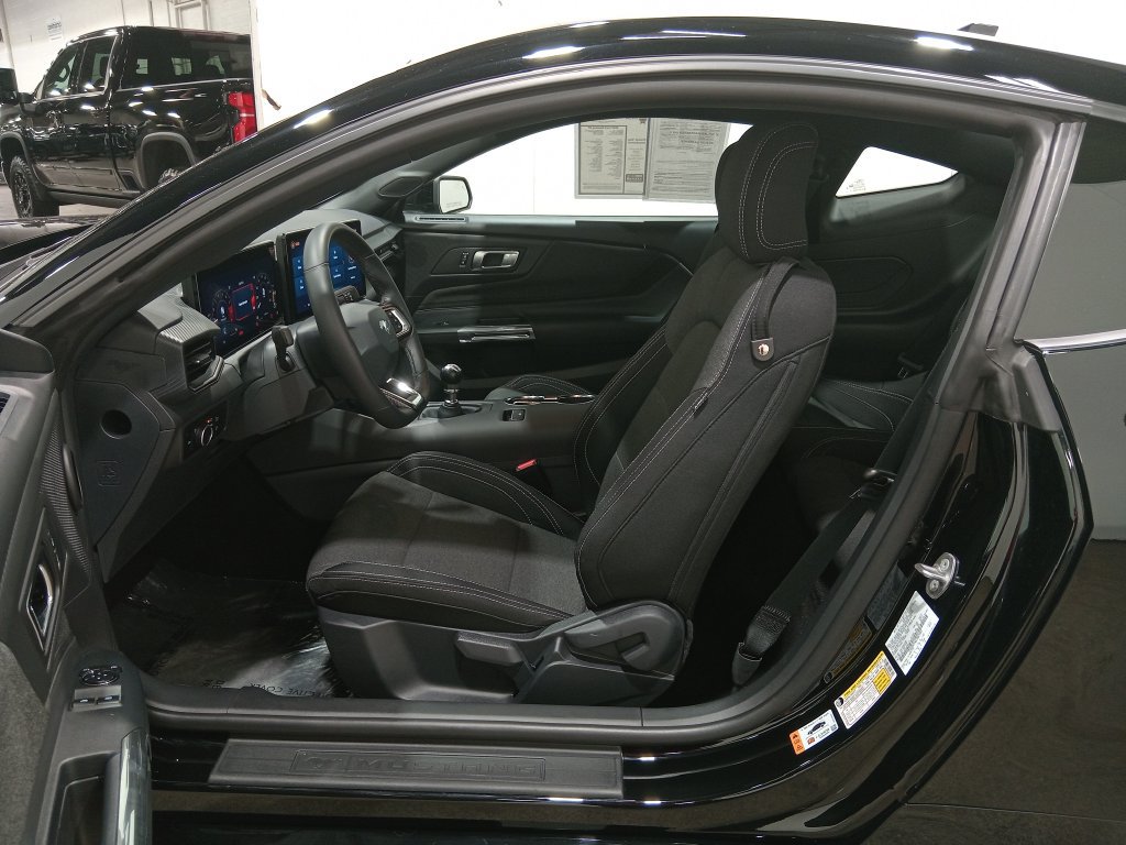Certified 2025 Ford Mustang GT RWD image 14