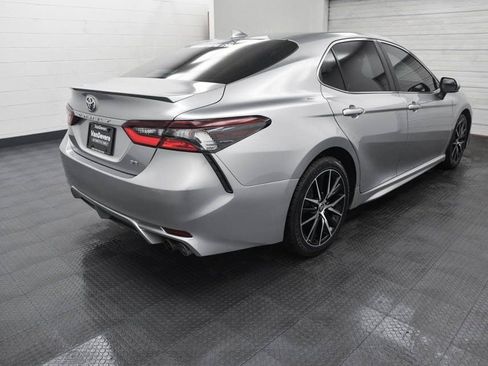 Used 2023 Toyota Camry SE image 7