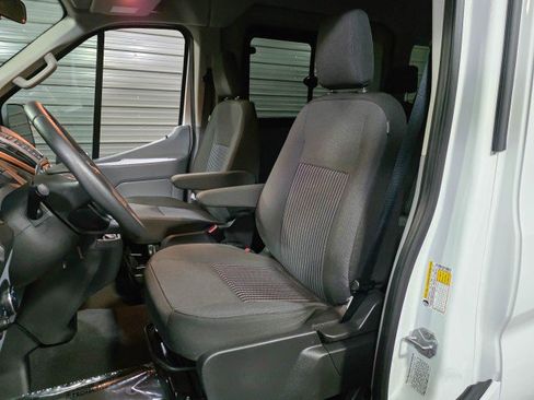 Used 2018 Ford Transit 350 XLT image 16