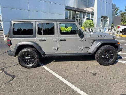 Used 2020 Jeep Wrangler Unlimited Sport AWD/4WD image 8