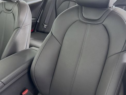 New 2026 Genesis G70 2.5T RWD image 21