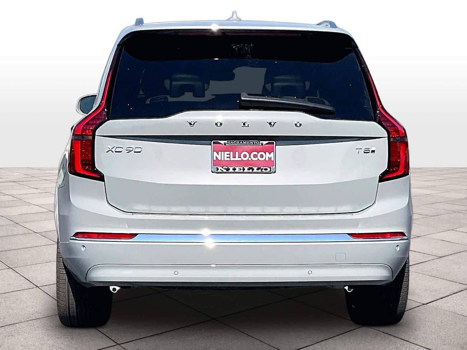 New 2026 Volvo XC90 T8 Plus w/ Protection Package Premier AWD/4WD image 6