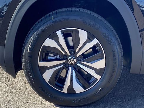 New 2026 Volkswagen Atlas SE FWD image 6