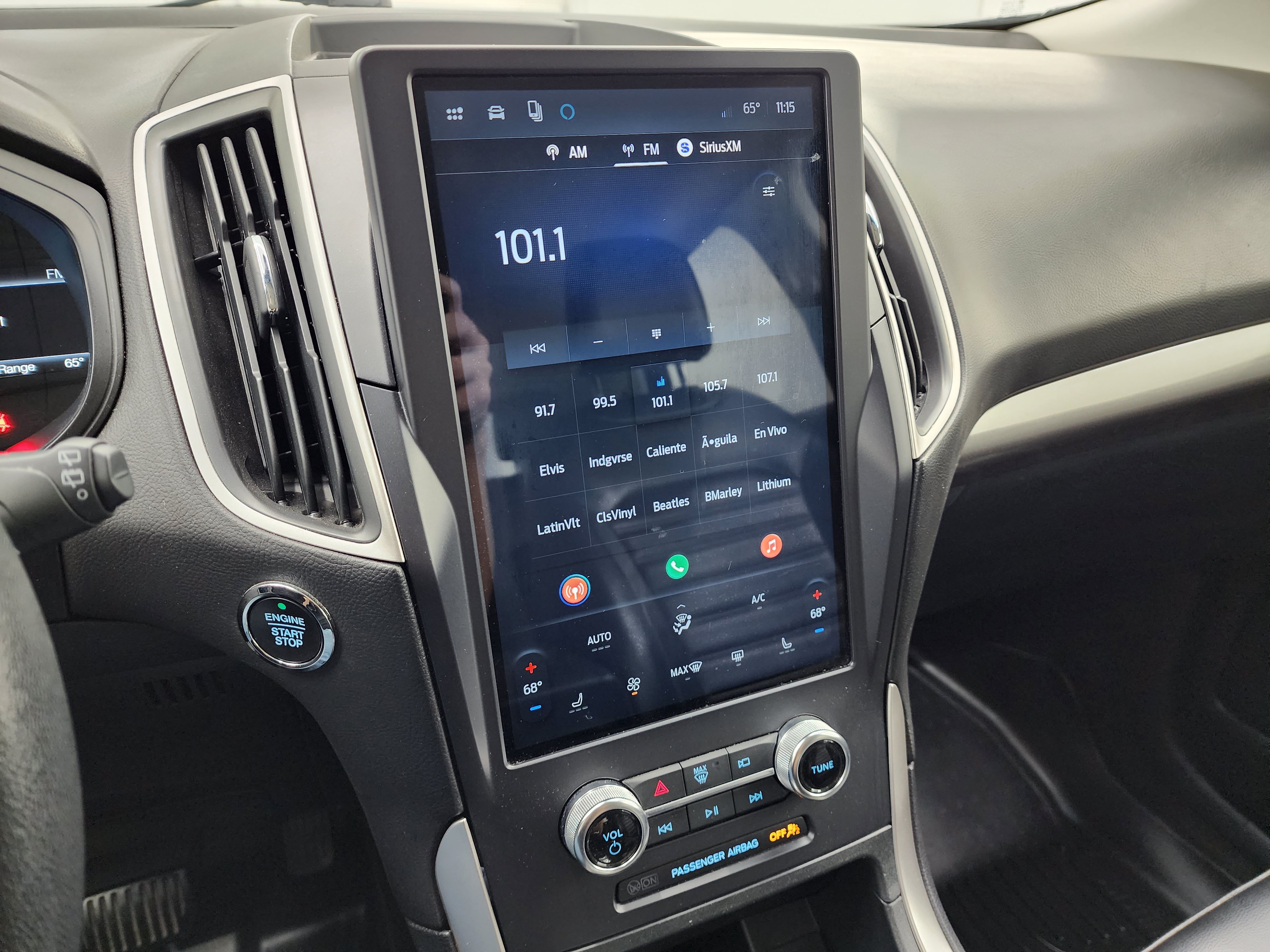 Used 2024 Ford Edge SEL AWD/4WD image 11