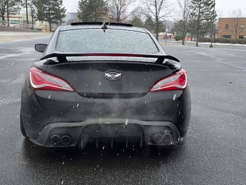 Used 2013 Hyundai Genesis 3.8 image 6
