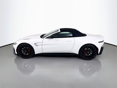 Used 2023 Aston Martin V8 Vantage Roadster image 4