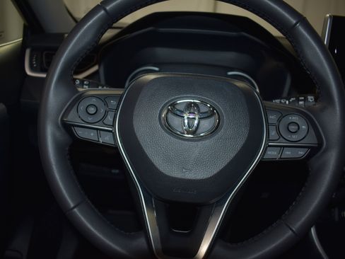 Used 2025 Toyota RAV4 XLE Premium FWD image 11