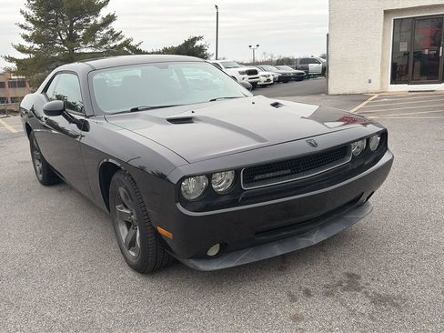 Used 2009 Dodge Challenger SE image 26