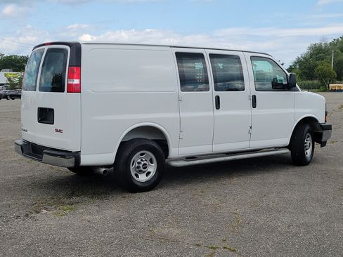 Used 2025 GMC Savana 2500 w/ Driver Convenience Package RWD image 5