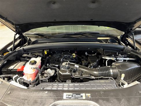 Used 2023 Jeep Grand Cherokee L Laredo image 27