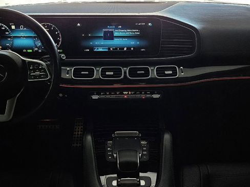 Used 2022 Mercedes-Benz GLS 450 4MATIC image 9