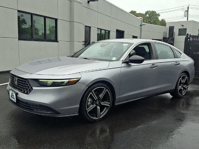 Used 2023 Honda Accord Sport image 3