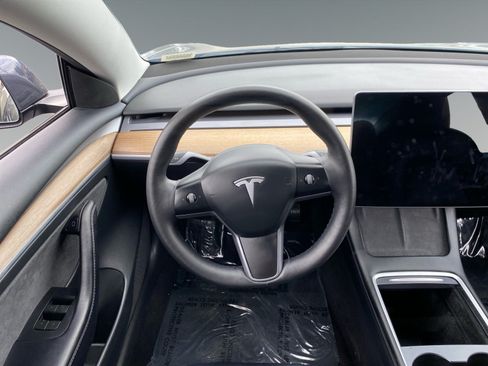 Used 2023 Tesla Model 3 Standard Range RWD image 12
