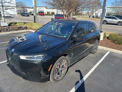 Used 2025 BMW iX xDrive50 w/ Premium Package AWD/4WD image 13