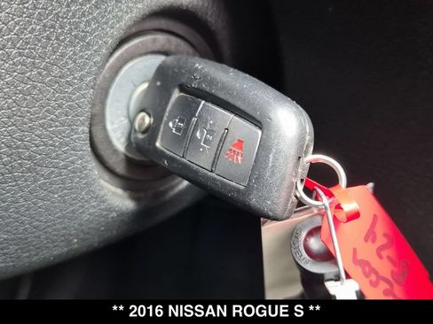 Used 2016 Nissan Rogue S w/ S Family Package FWD image 27