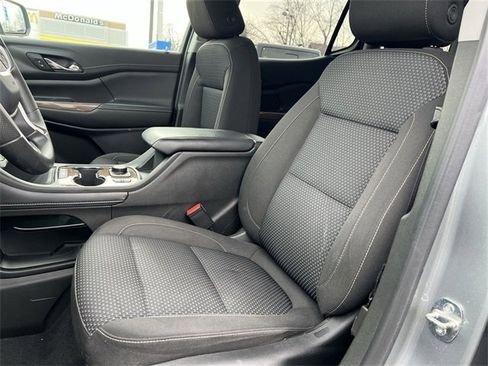 Certified 2023 GMC Acadia SLE w/ Driver Convenience Package image 13