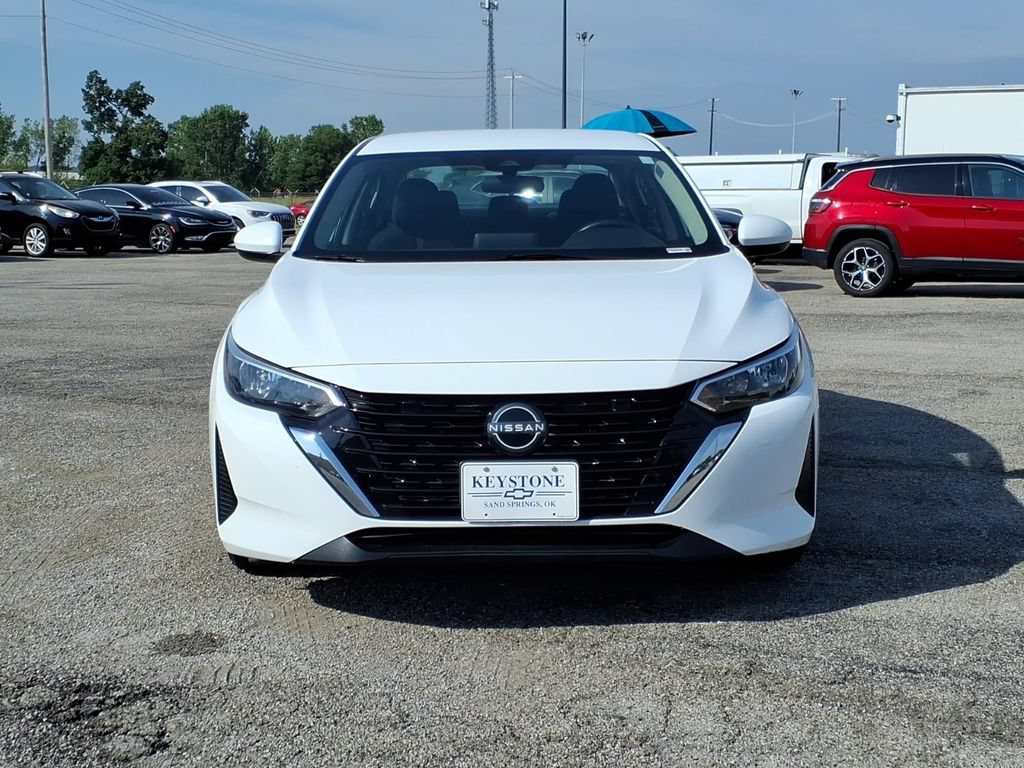 Used 2024 Nissan Sentra SV FWD image 2