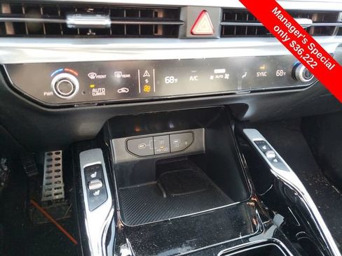 Used 2025 Kia Sorento SX Prestige AWD/4WD image 23