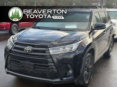 Used 2019 Toyota Highlander SE