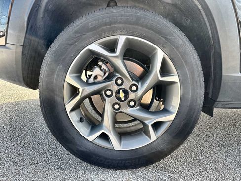 Used 2025 Chevrolet Trax LT w/ Driver Confidence Package FWD image 32