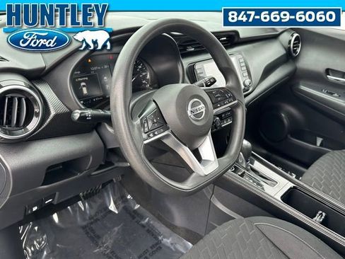 Used 2021 Nissan Kicks SV image 19