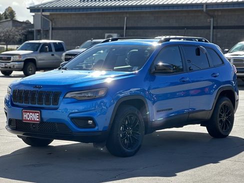 Used 2023 Jeep Cherokee Altitude Lux image 7