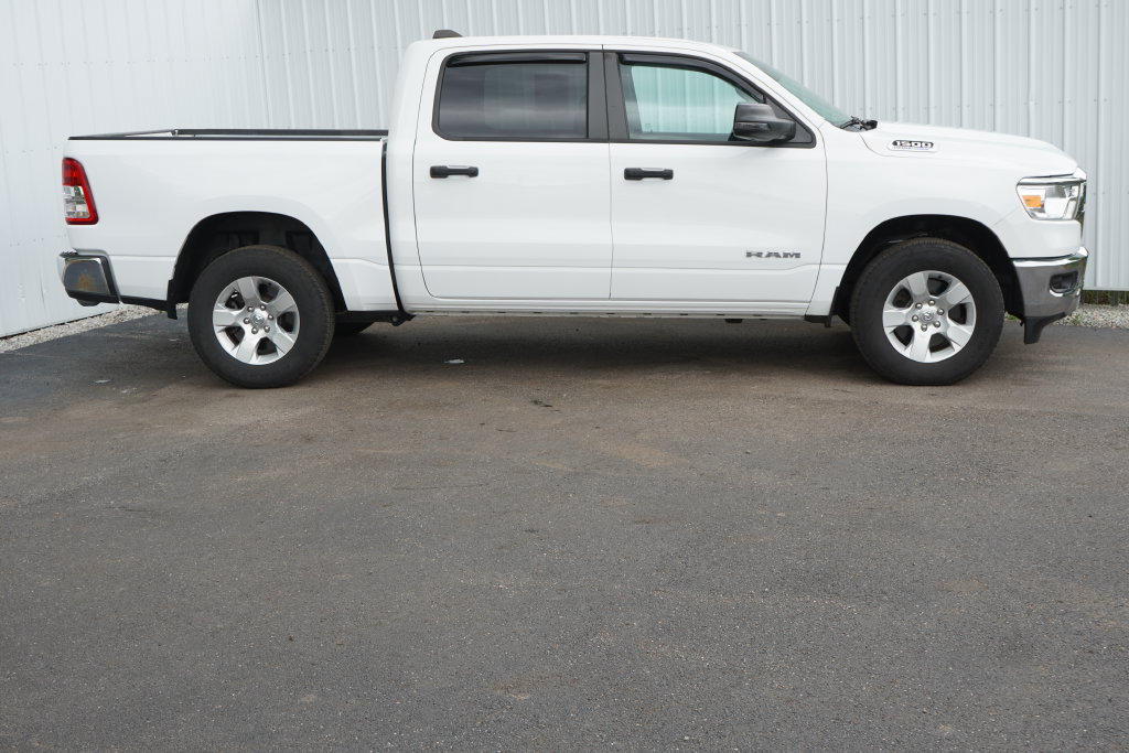 Used 2023 RAM 1500 Big Horn AWD/4WD image 2
