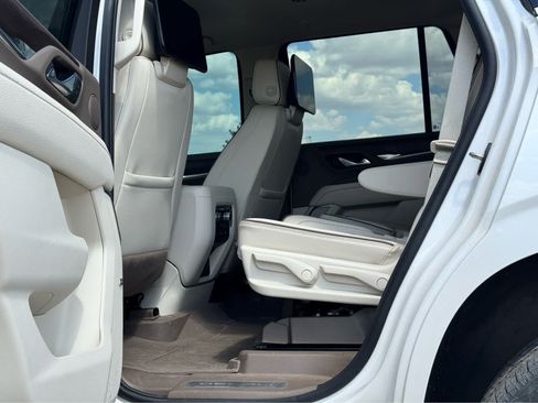 Used 2024 GMC Yukon Denali w/ LPO, Floor Liner Package AWD/4WD image 19