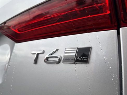 Used 2018 Volvo XC60 T6 Inscription w/ Luxury Seat Package image 14