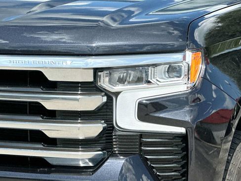 Used 2023 Chevrolet Silverado 1500 High Country w/ Technology Package AWD/4WD image 16