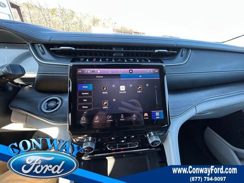 Used 2021 Jeep Grand Cherokee L Overland w/ Luxury Tech Group IV image 40