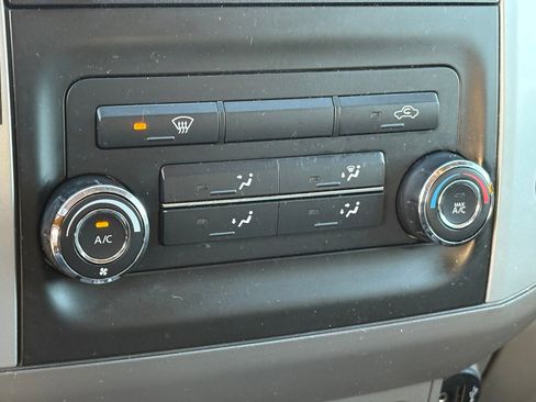 Certified 2021 Nissan Frontier SV w/ SV Utility Package image 21