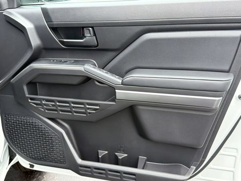 Used 2026 Toyota Tacoma SR5 RWD image 33