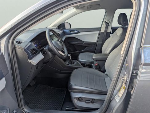 Used 2022 Volkswagen Taos SE image 10
