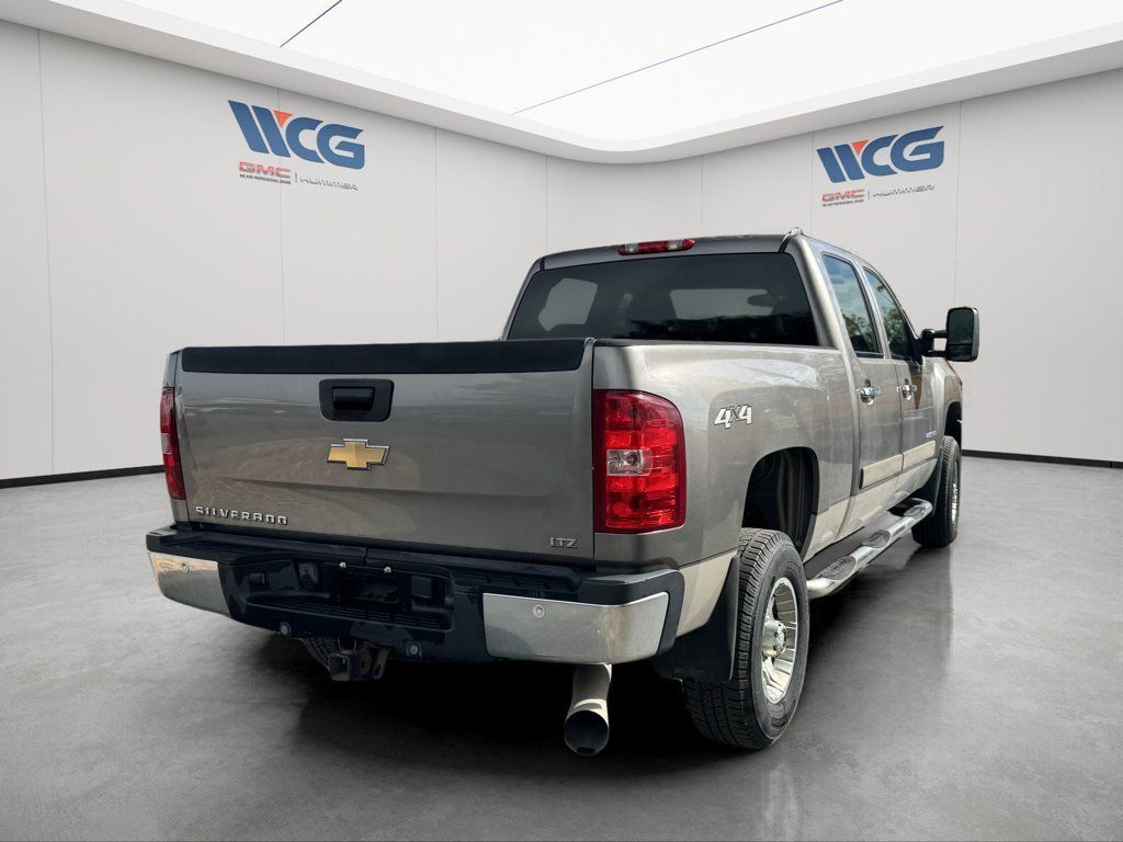 Used 2008 Chevrolet Silverado 2500 LTZ w/ Safety Package AWD/4WD image 3