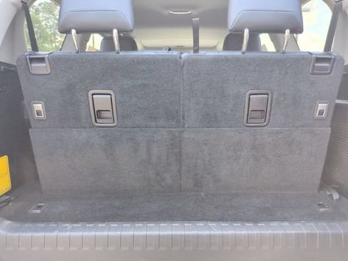 Used 2018 Lexus GX 460 Premium w/ Premium Package AWD/4WD image 33