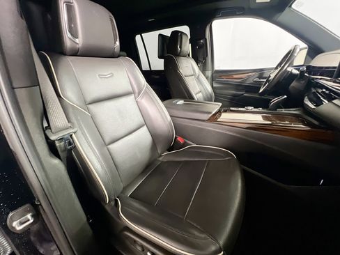 Used 2023 Cadillac Escalade ESV Premium Luxury AWD/4WD image 31