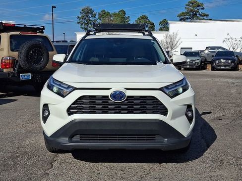 Used 2022 Toyota RAV4 XLE Premium image 2