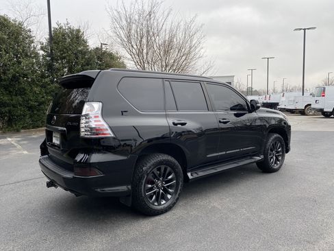Used 2021 Lexus GX 460 Premium w/ Premium Package image 9