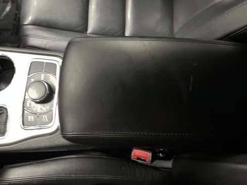 Used 2019 Jeep Grand Cherokee Limited w/ Trailer Tow Group IV image 21